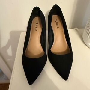 Torrid Black Pointed Toe Heels